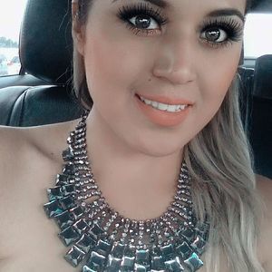 Meet your Posher, Griselda